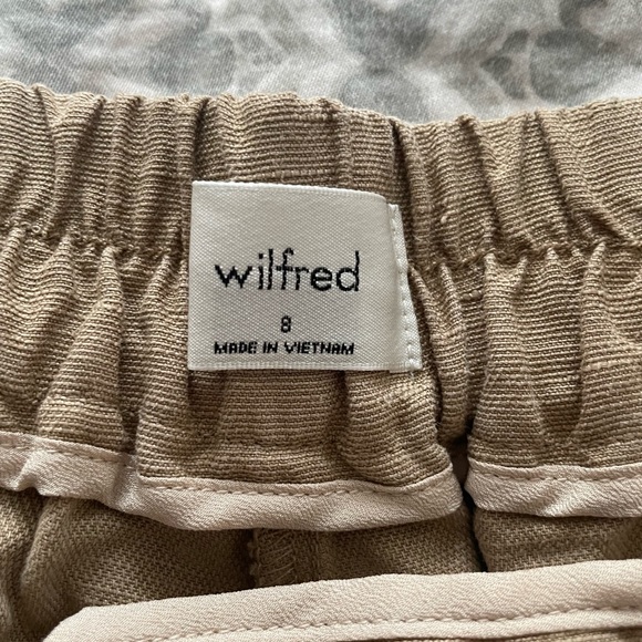 Beige Aritzia (Wilfred) shorts - Picture 2 of 3